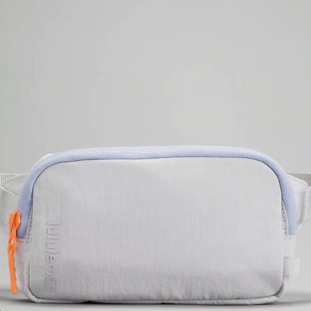Lululemon mini belt bag